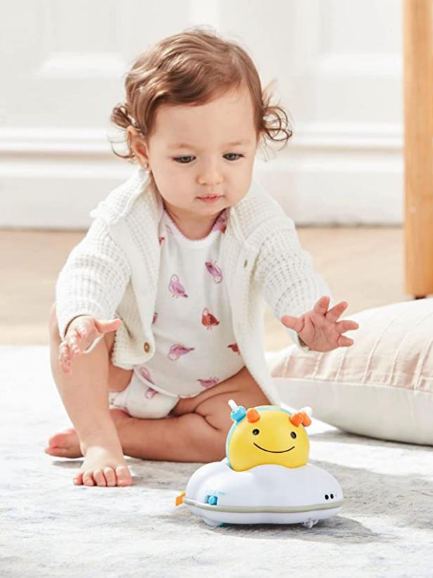 Crawling Essentials For Your Baby Shopping